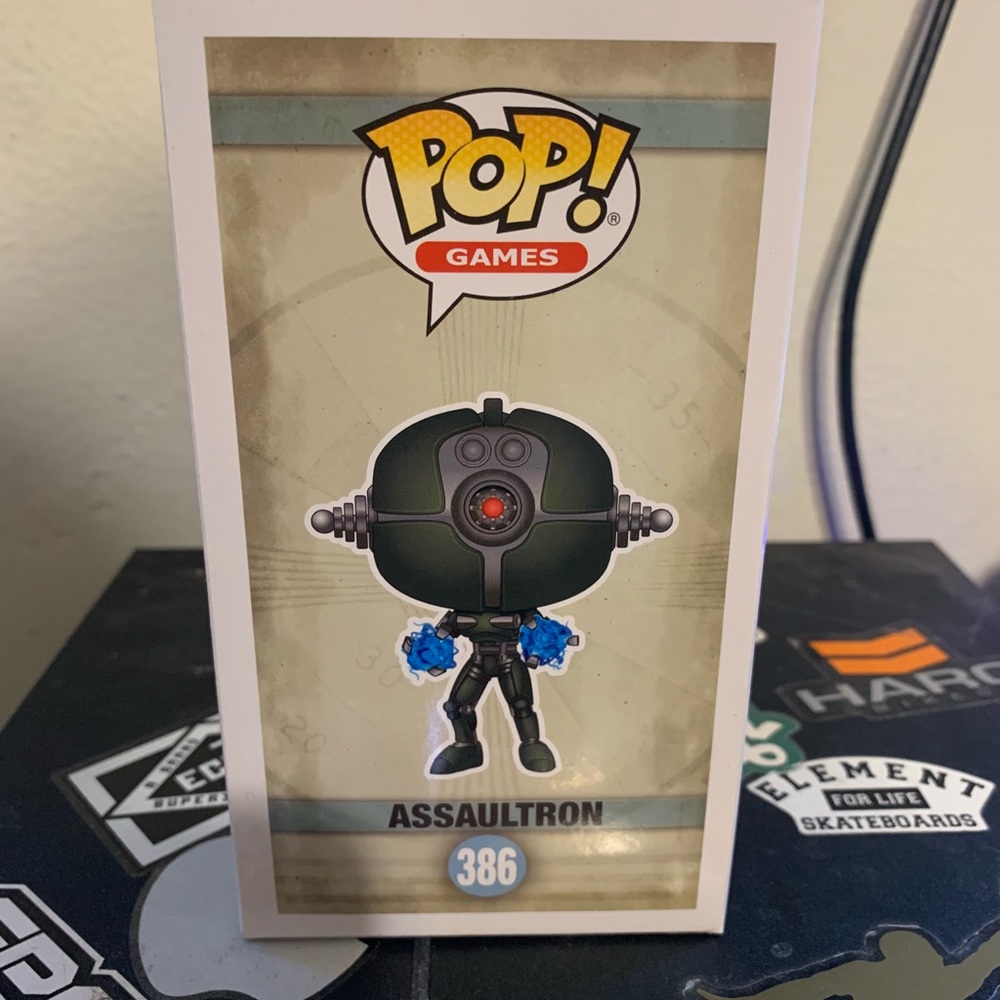 Assaultron Funko - Picture 2 of 4